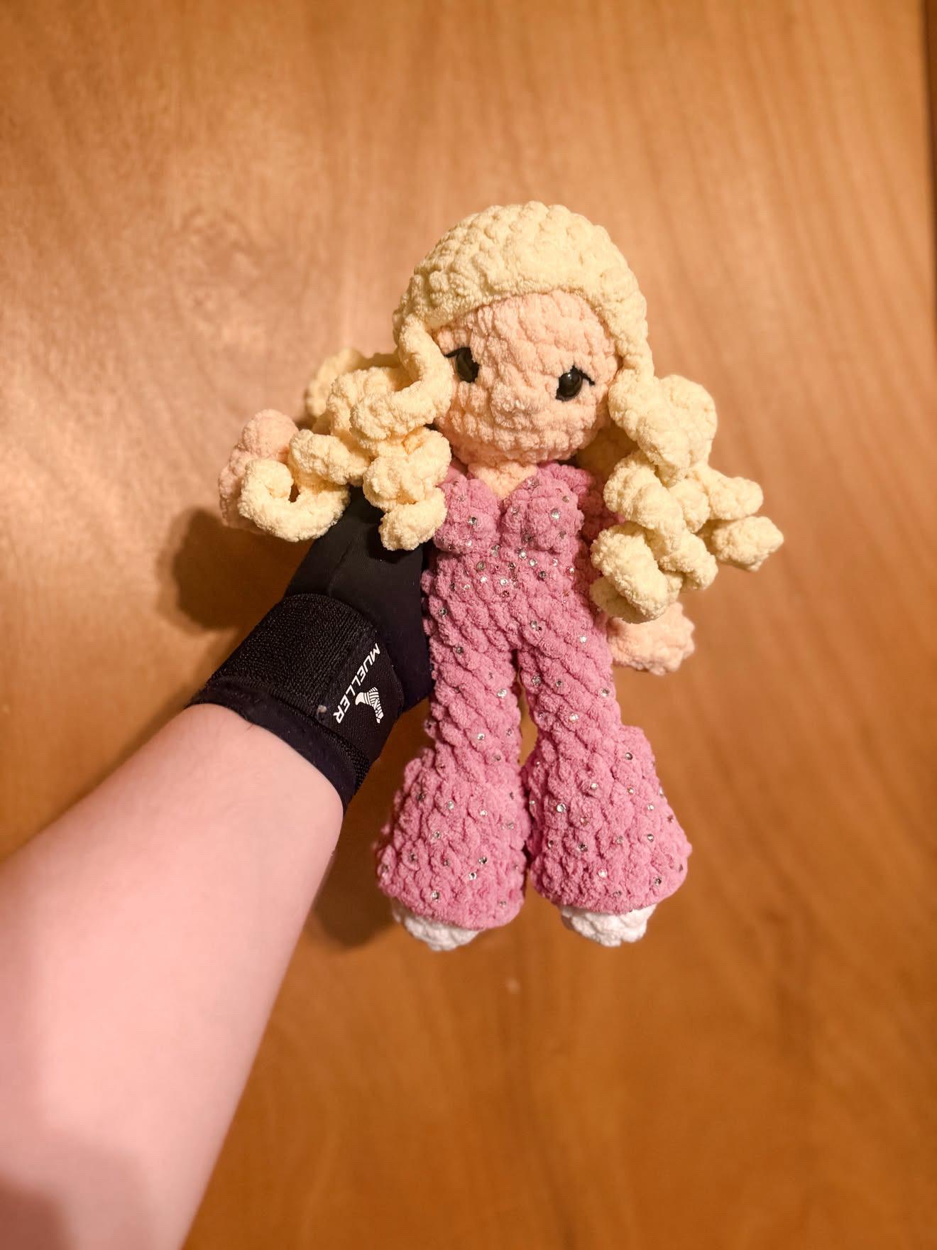 Dolly thumbnail 4