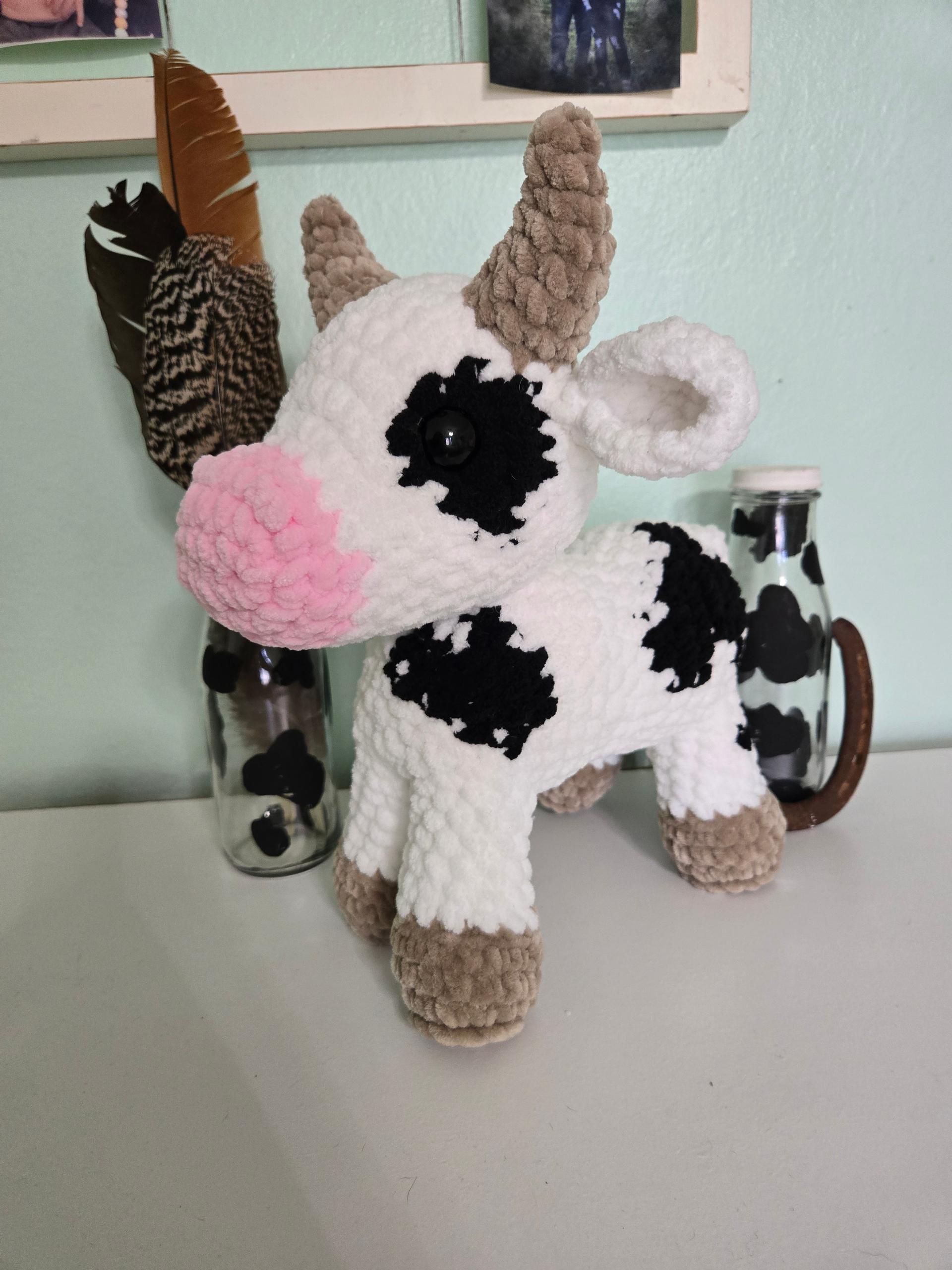 Standing cow thumbnail 2
