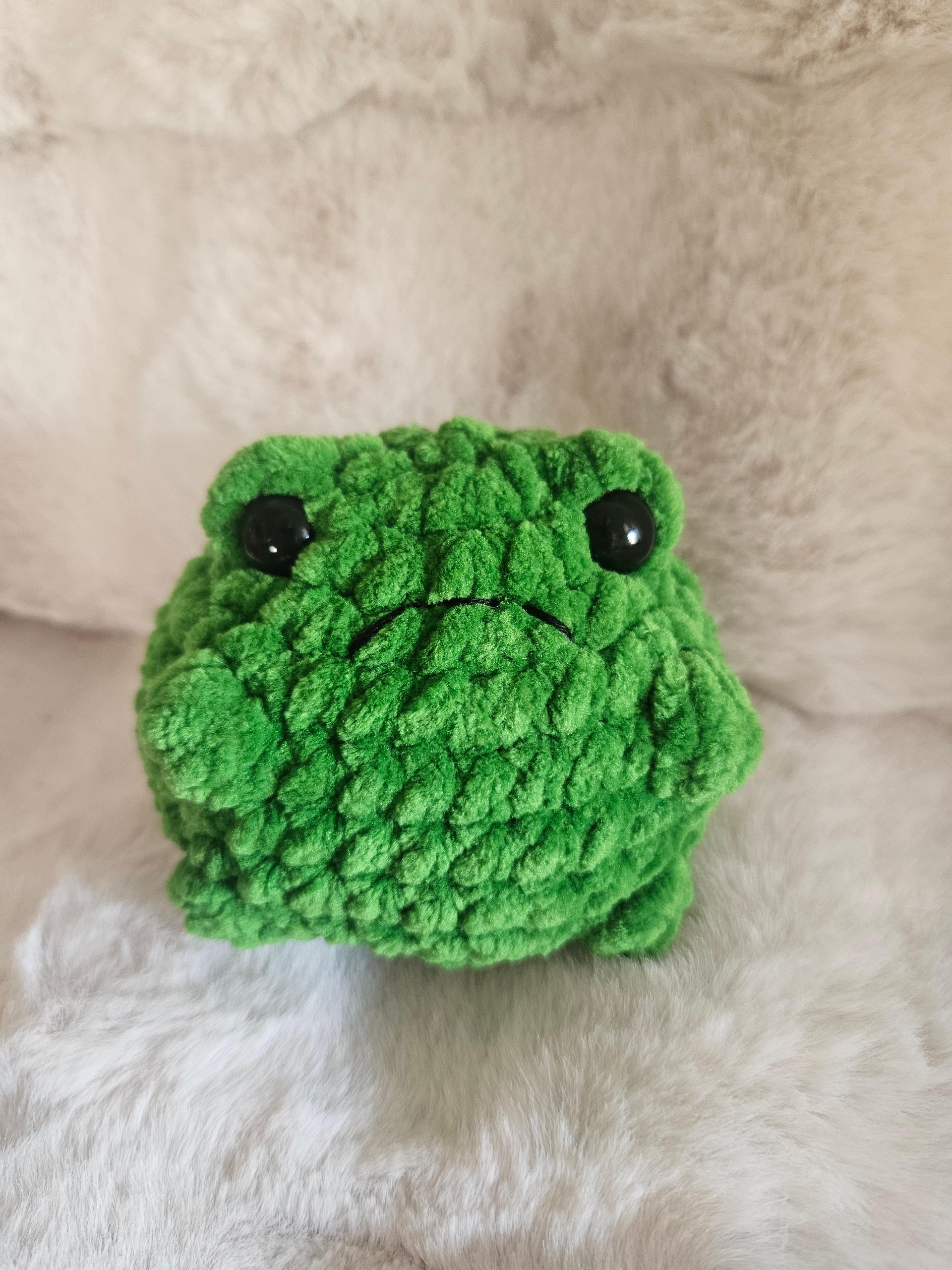 4-Inch Chonky Sad Frog – Handmade Crochet Amigurumi Plushie – Cute Green Frog