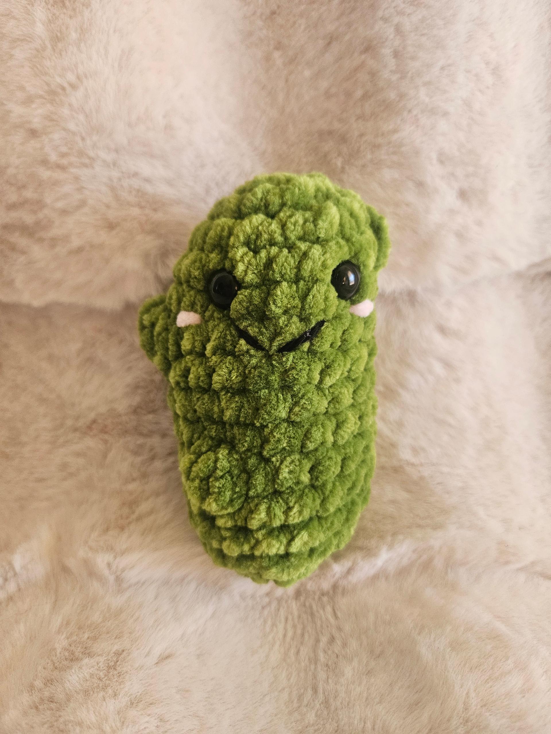 Emotional Support Pickle – 4-Inch Handmade Crochet Amigurumi Plushie | Cute Green Pocket-Sized Pickle