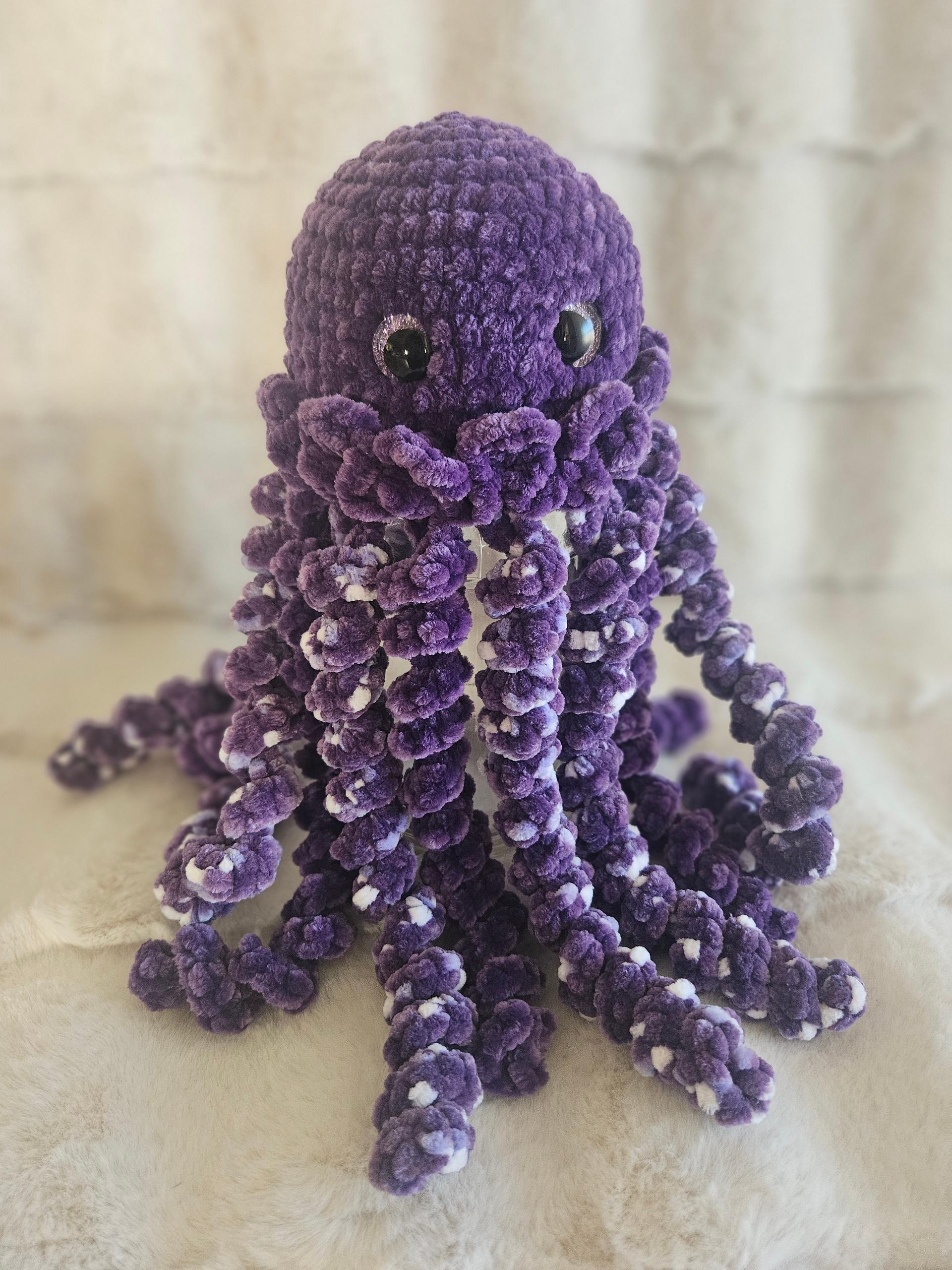 Handmade Crochet Jellyfish Plushie Amigurumi – 15 Inch Purple Octopus-Style Sea Creature, Soft Chenille Stuffed Animal Gift