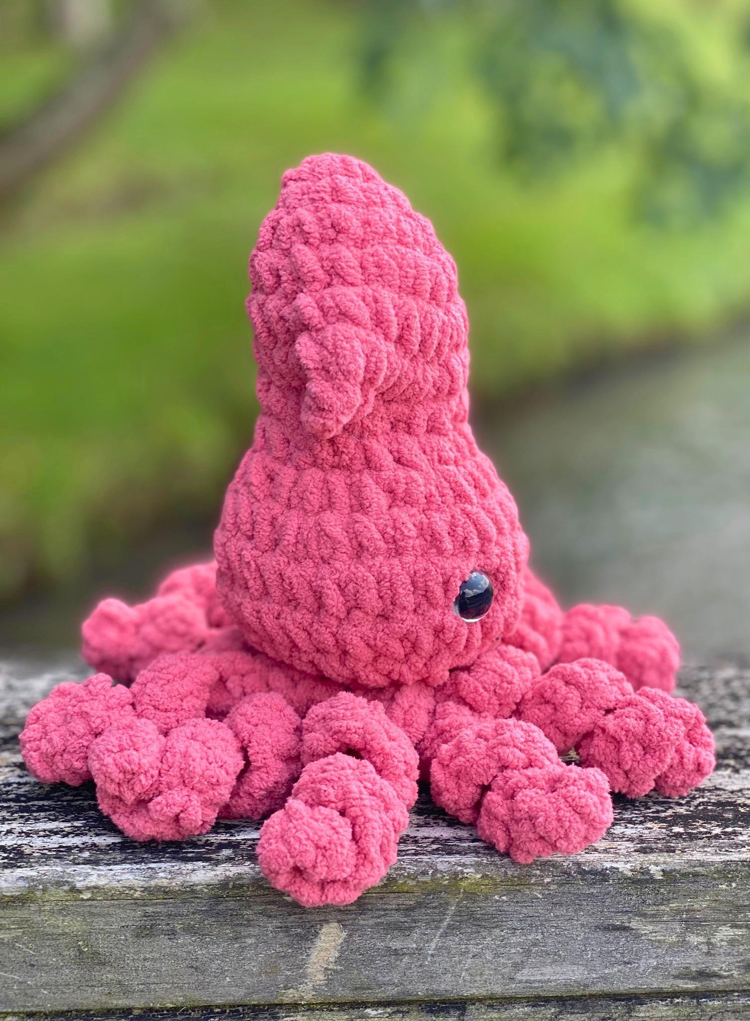 Crochet Squid Plushie, Handmade Stuffed Animal Toy, Ocean & Summer Decor, 3 Color Options, Ages 3+ thumbnail 4