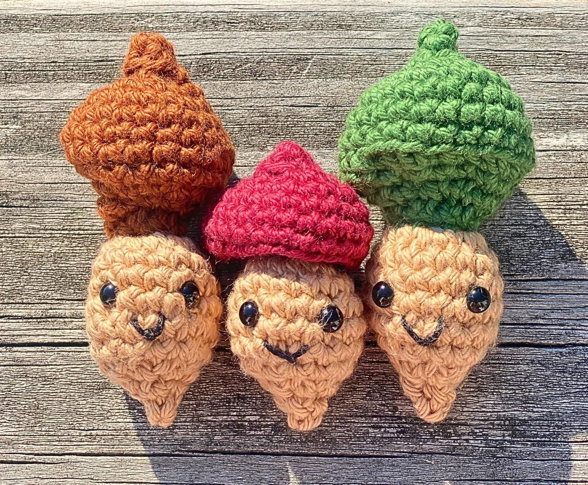 Crochet Acorn Amigurumi, Customizable Fall Decor, Whimsical Woodland Gift, Fidget Toy Acorn with Pop Up Cap, Autumn Forest Decoration, Tiny