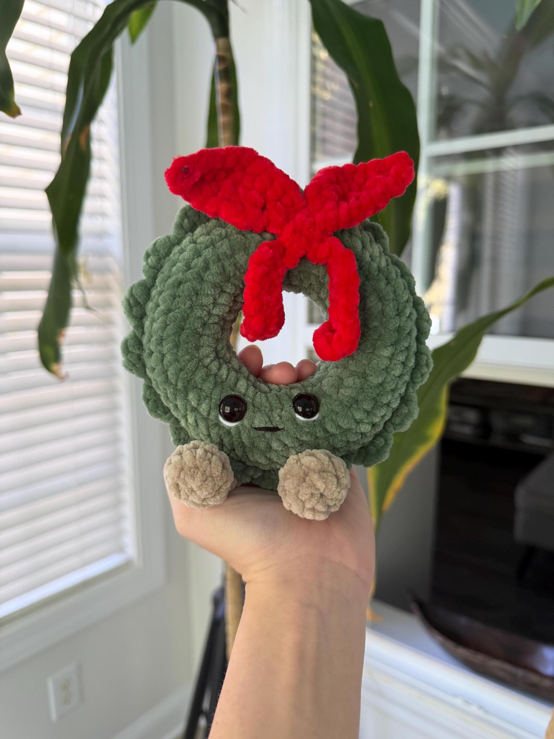 Crocheted Christmas Wreath Plush