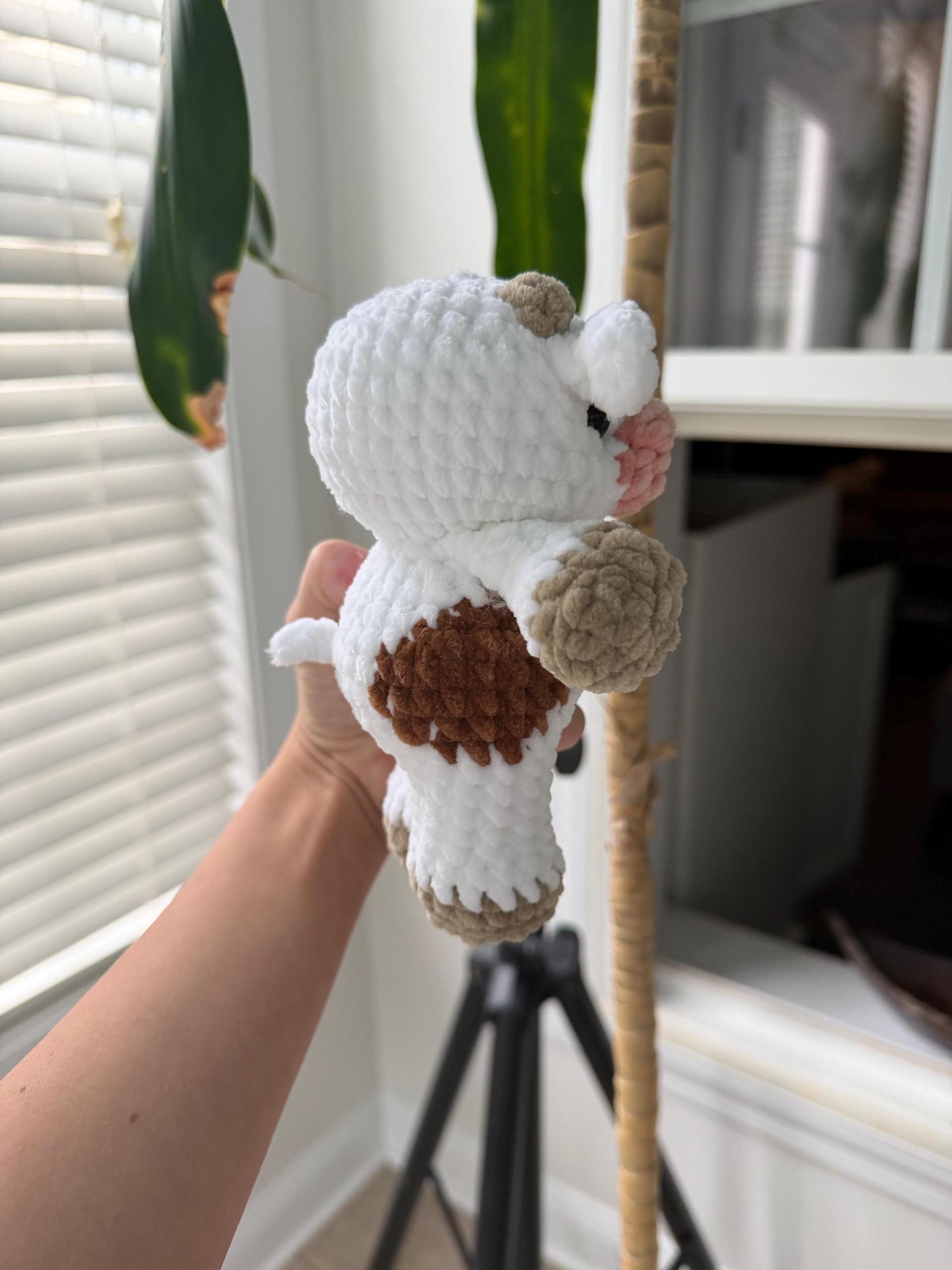 Crocheted Chubby Cow Plushie thumbnail 9
