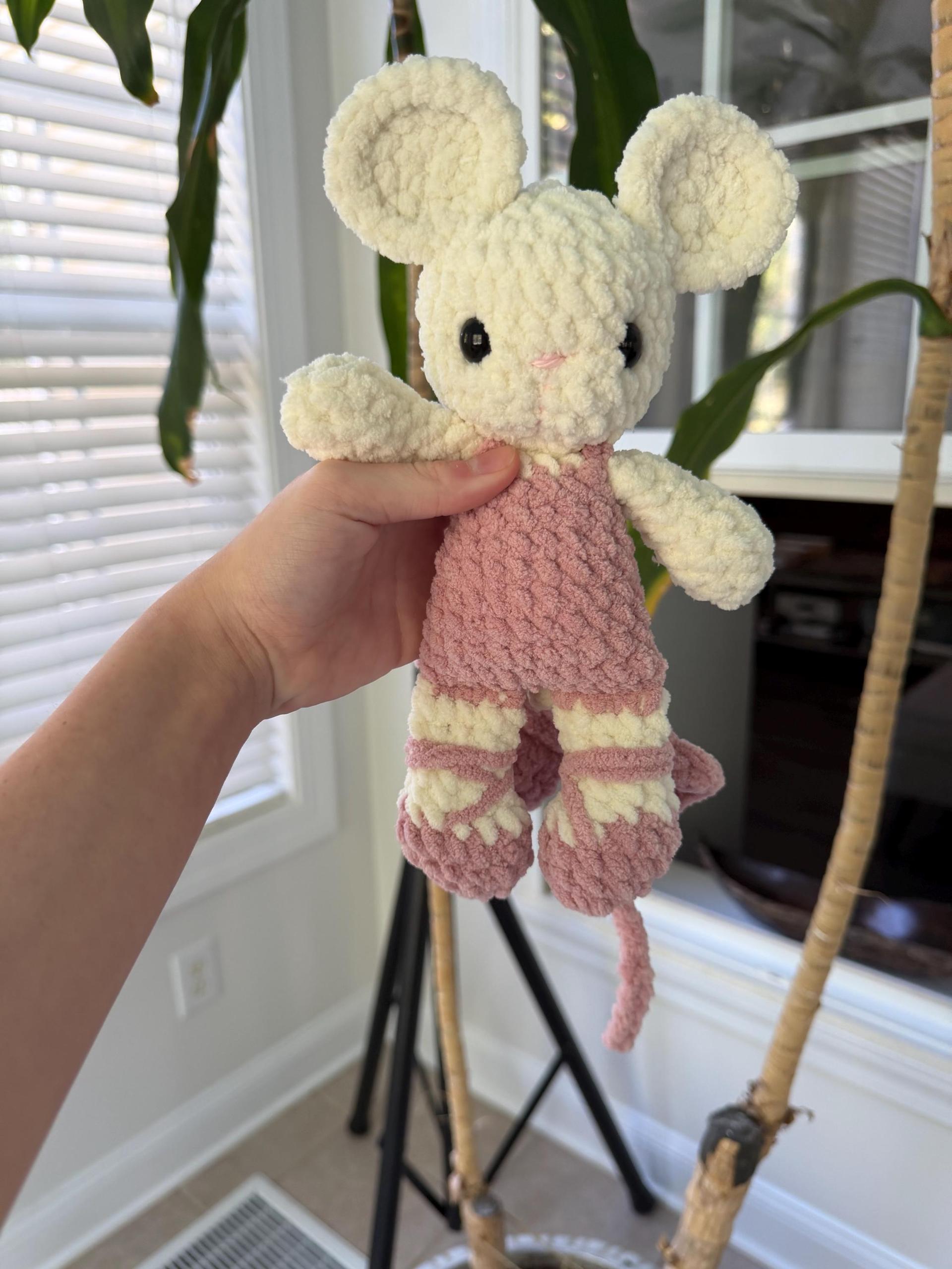 Large Crocheted Ballerina Mouse Doll Plushie thumbnail 10