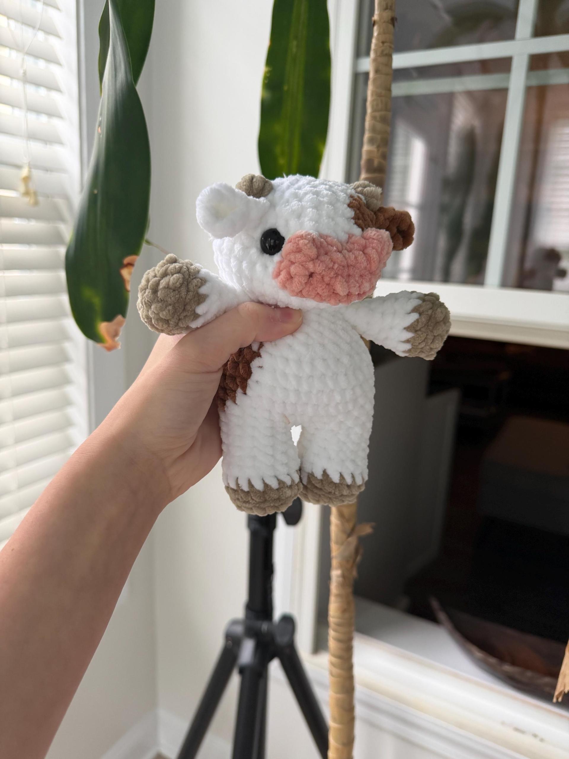 Crocheted Chubby Cow Plushie thumbnail 4