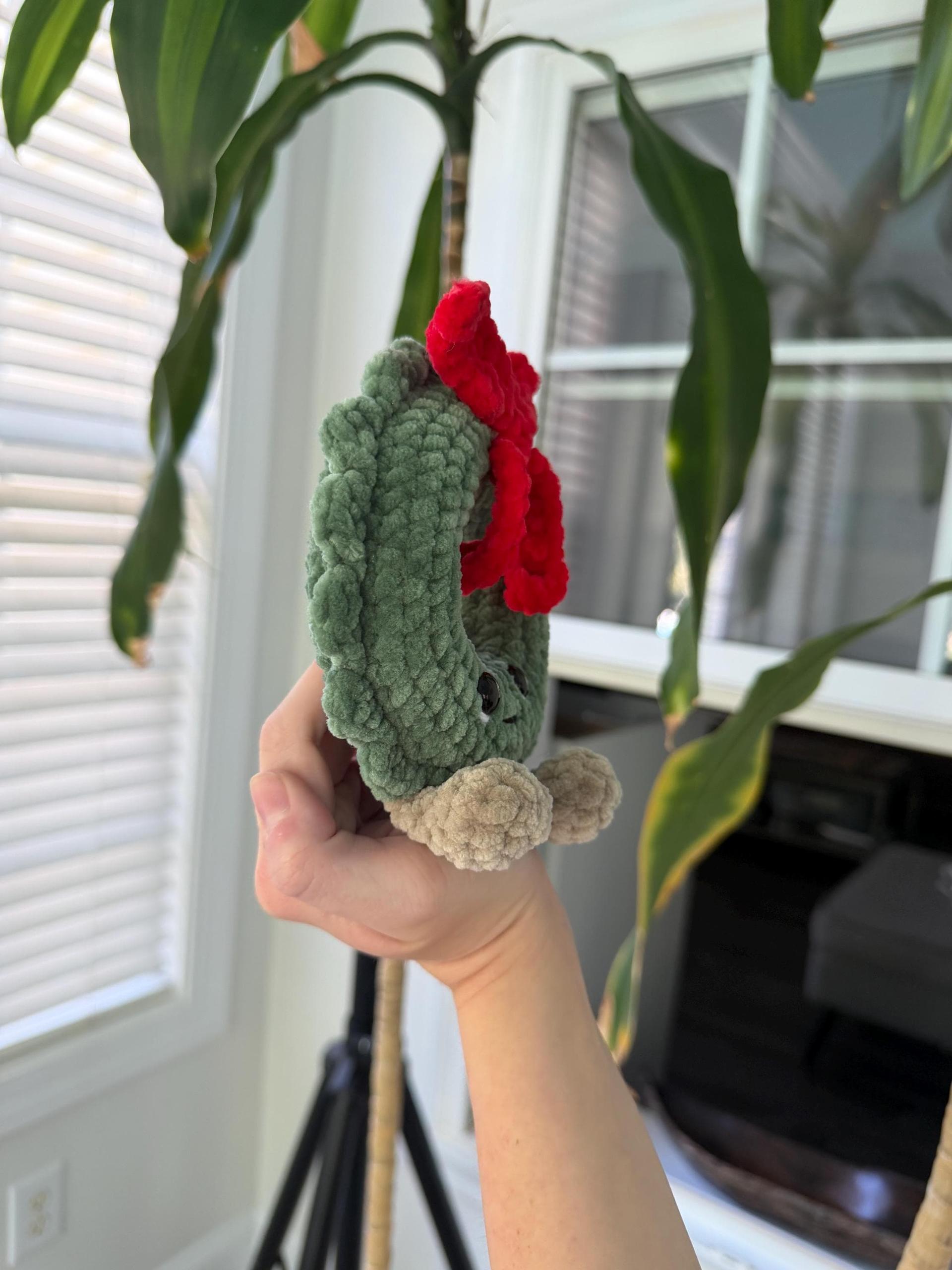 Crocheted Christmas Wreath Plush thumbnail 7