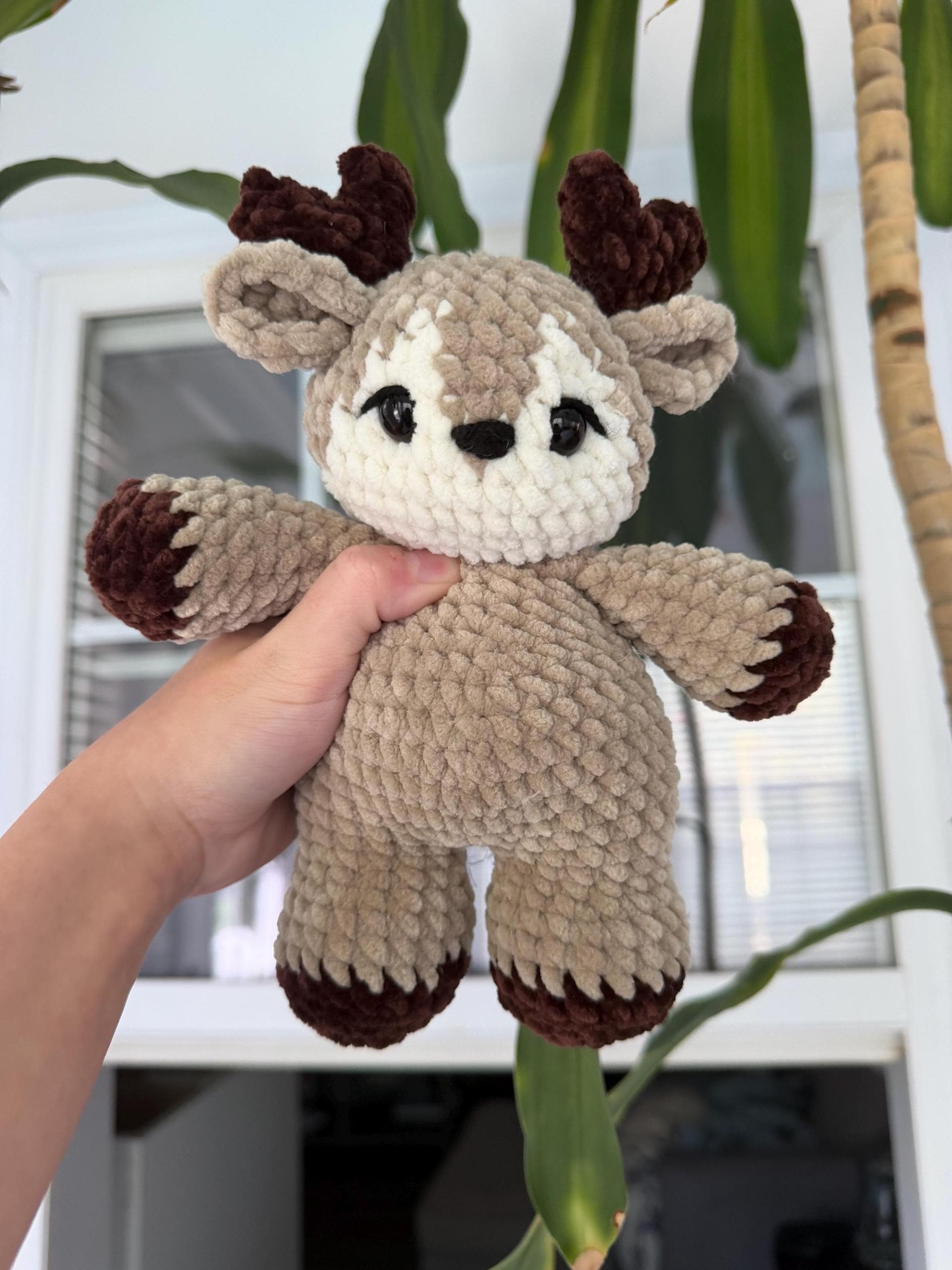 Low-Sew PDF Crochet Pattern | Darcy The Reindeer - Chubby Foresters Collection | thumbnail 3