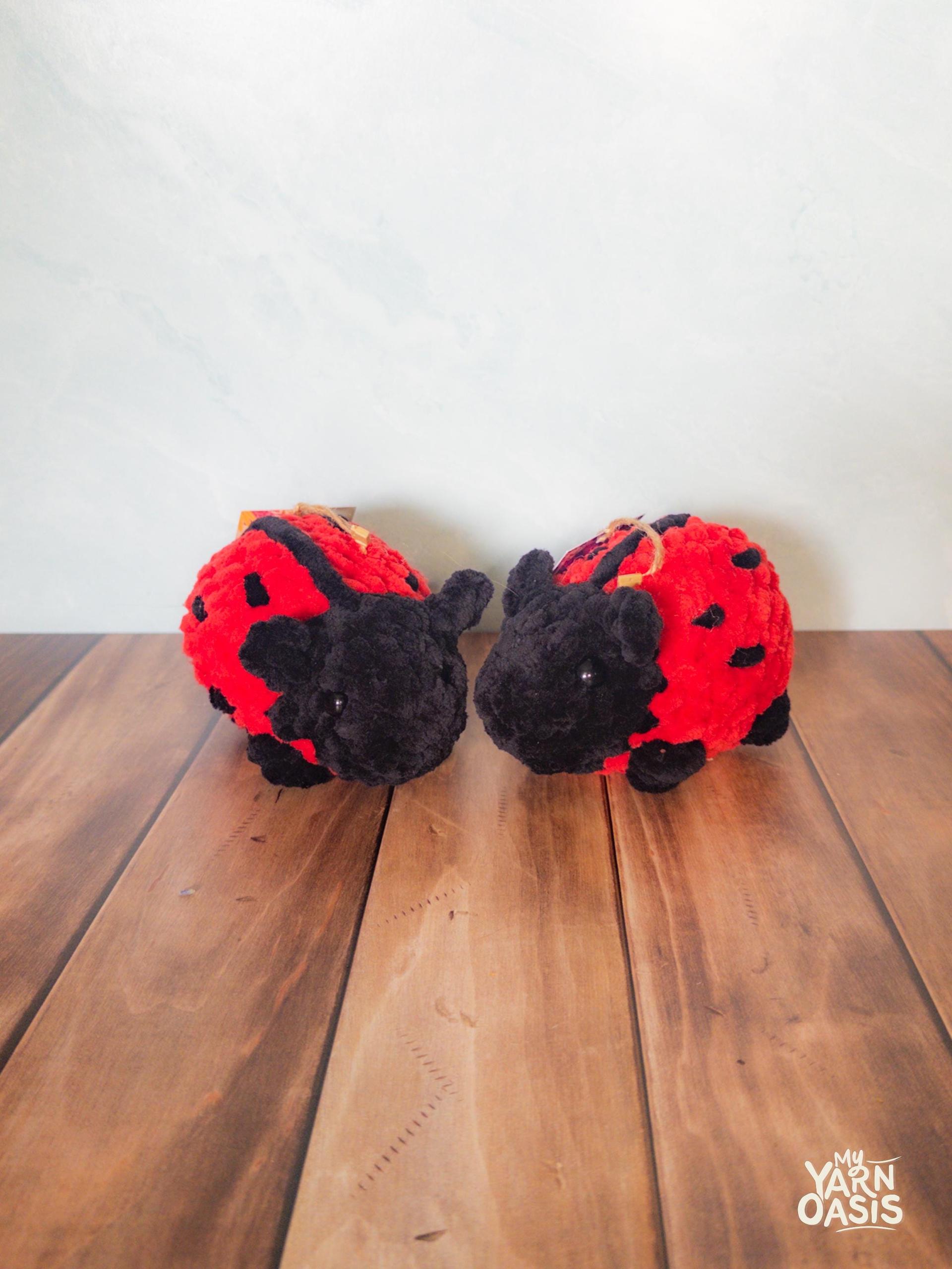 Ladybug Finger Puppet, Plush toy for kids, Imagination play, 100% handmade thumbnail 2