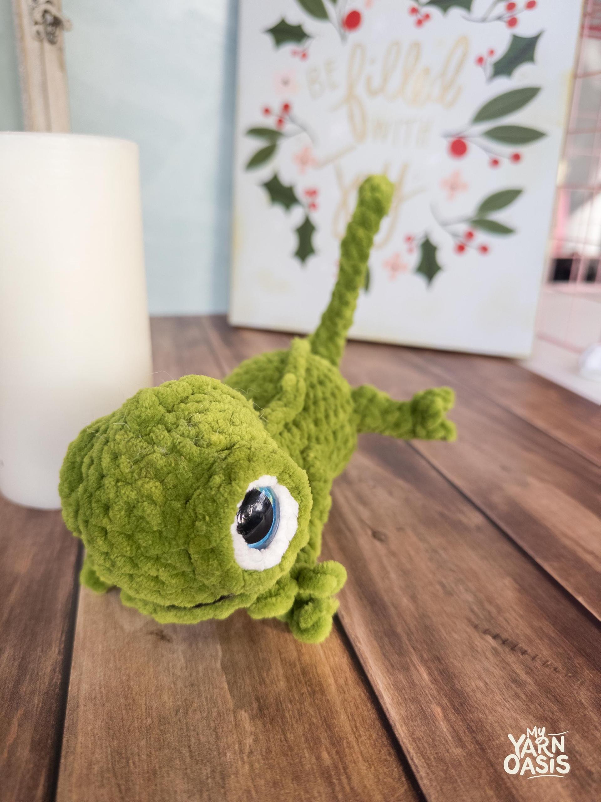 Chameleon Plushie | Handmade Soft Amigurumi Toy thumbnail 2