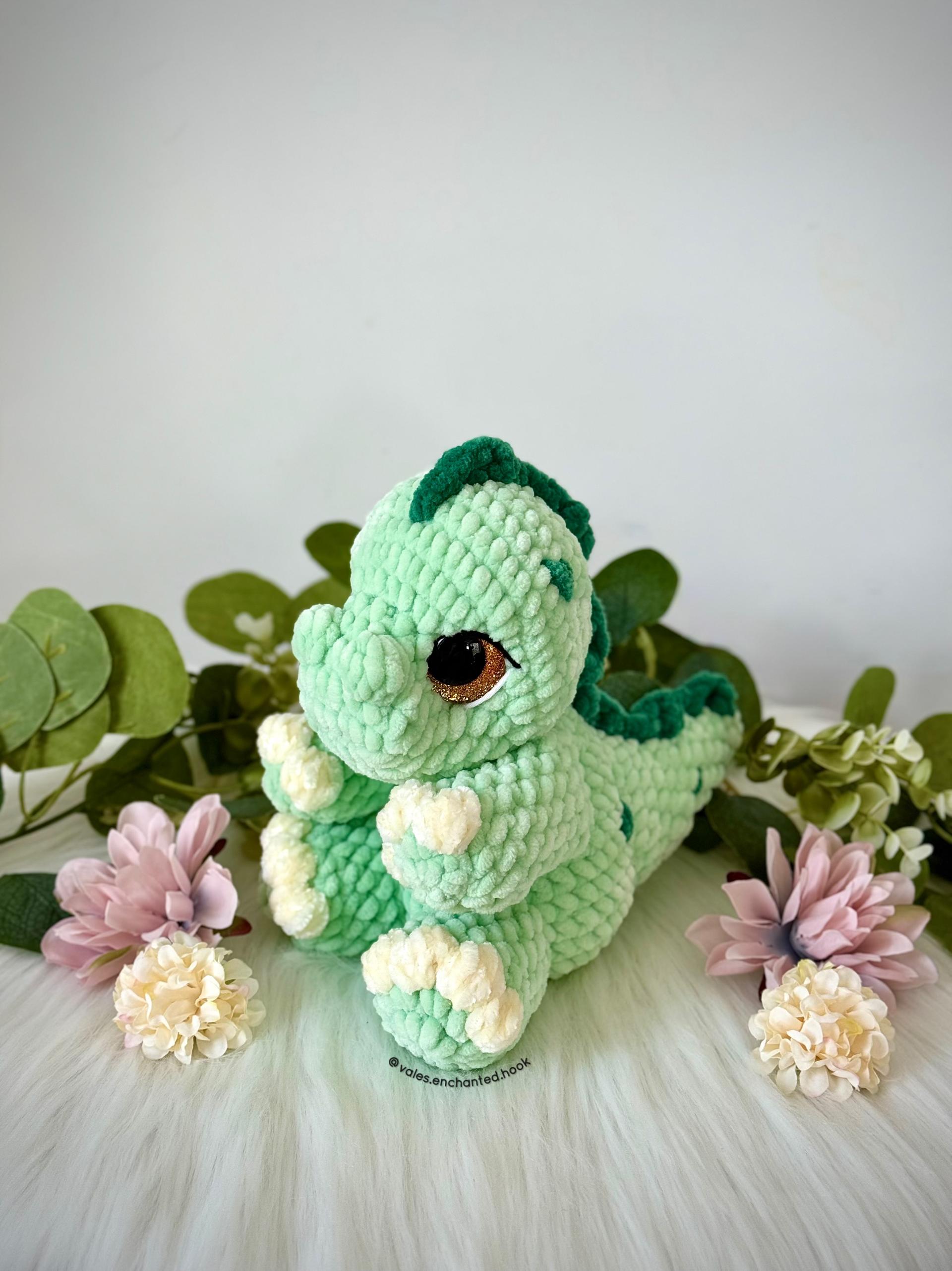 Denver the Dinosaur-Amigurumi Pattern thumbnail 2