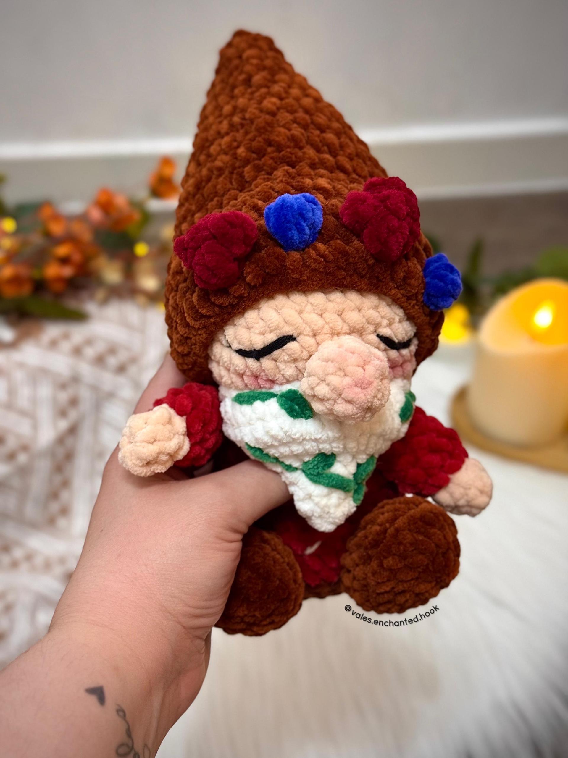 Billy the Fruit Gnome-Amigurumi Pattern thumbnail 4