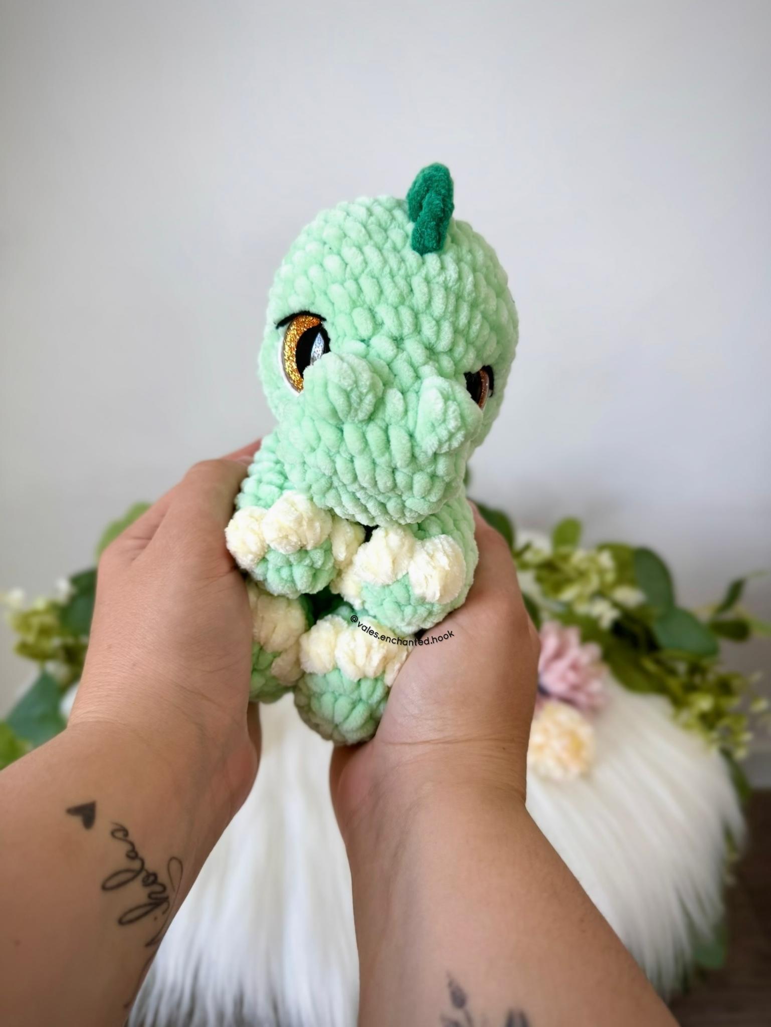 Denver the Dinosaur-Amigurumi Pattern thumbnail 3