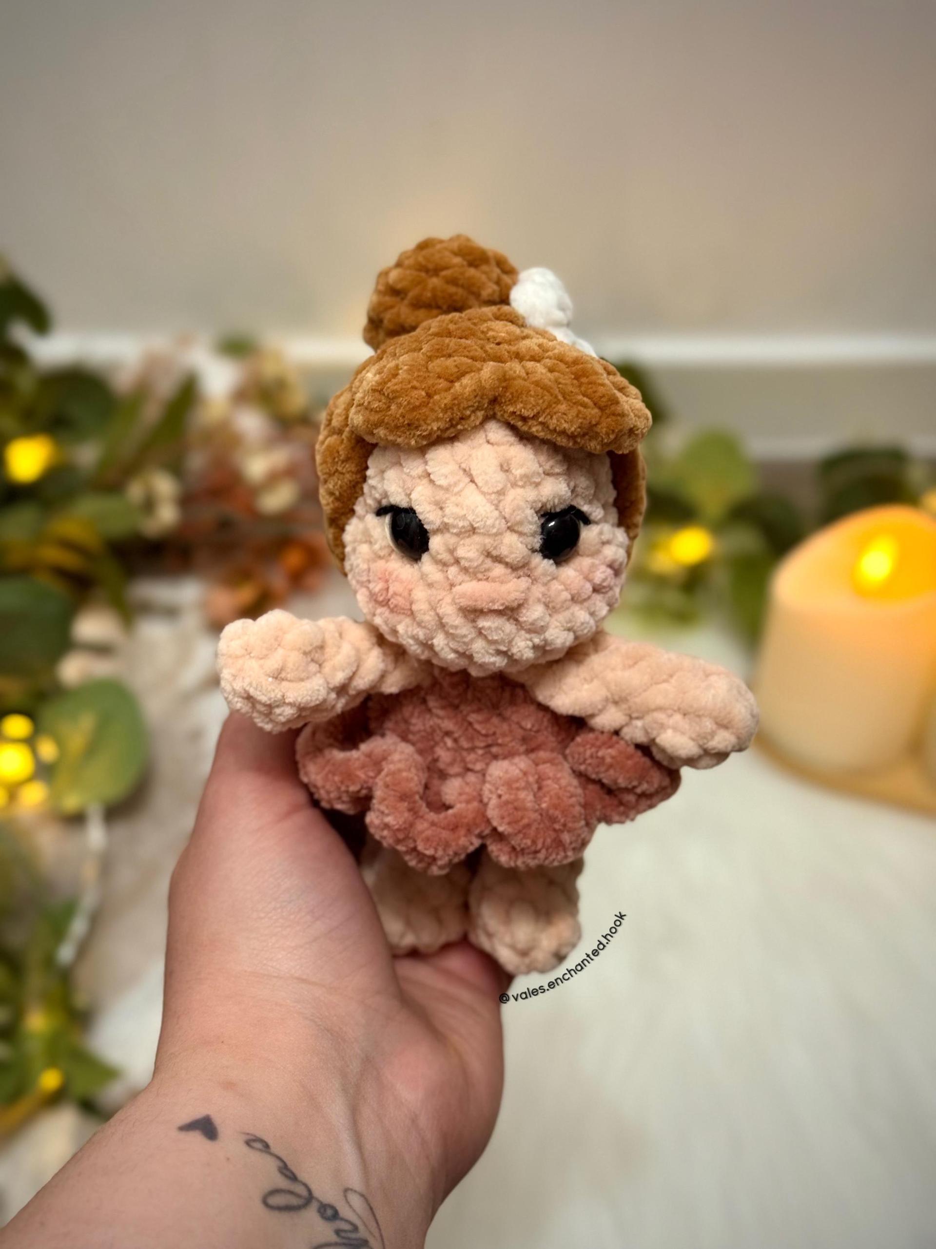 Amelie the Flower Girl-Amigurumi Pattern thumbnail 2