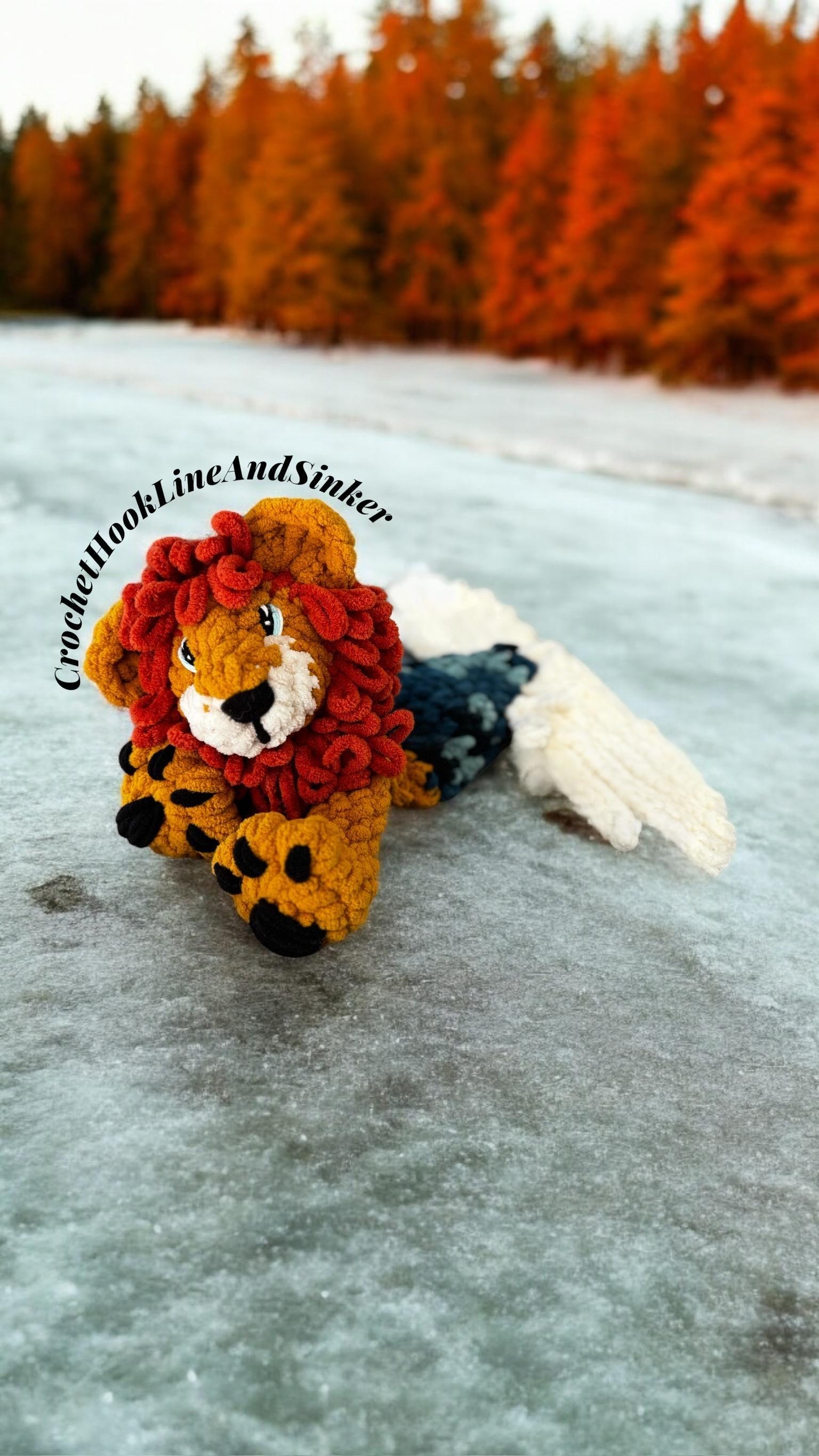 Leander the Merlion Snuggler Crochet Pattern thumbnail 4
