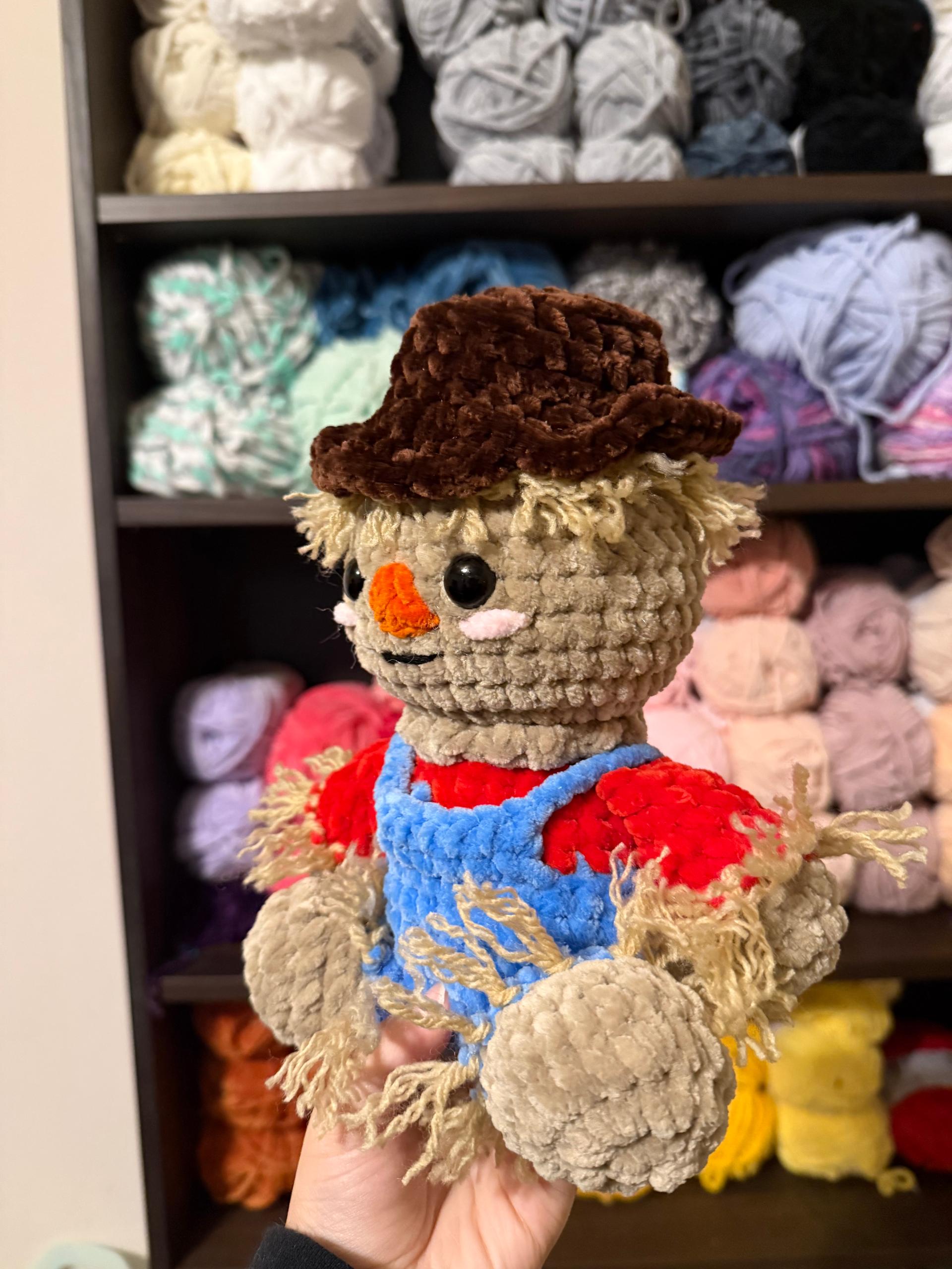 Small Scarecrow thumbnail 3