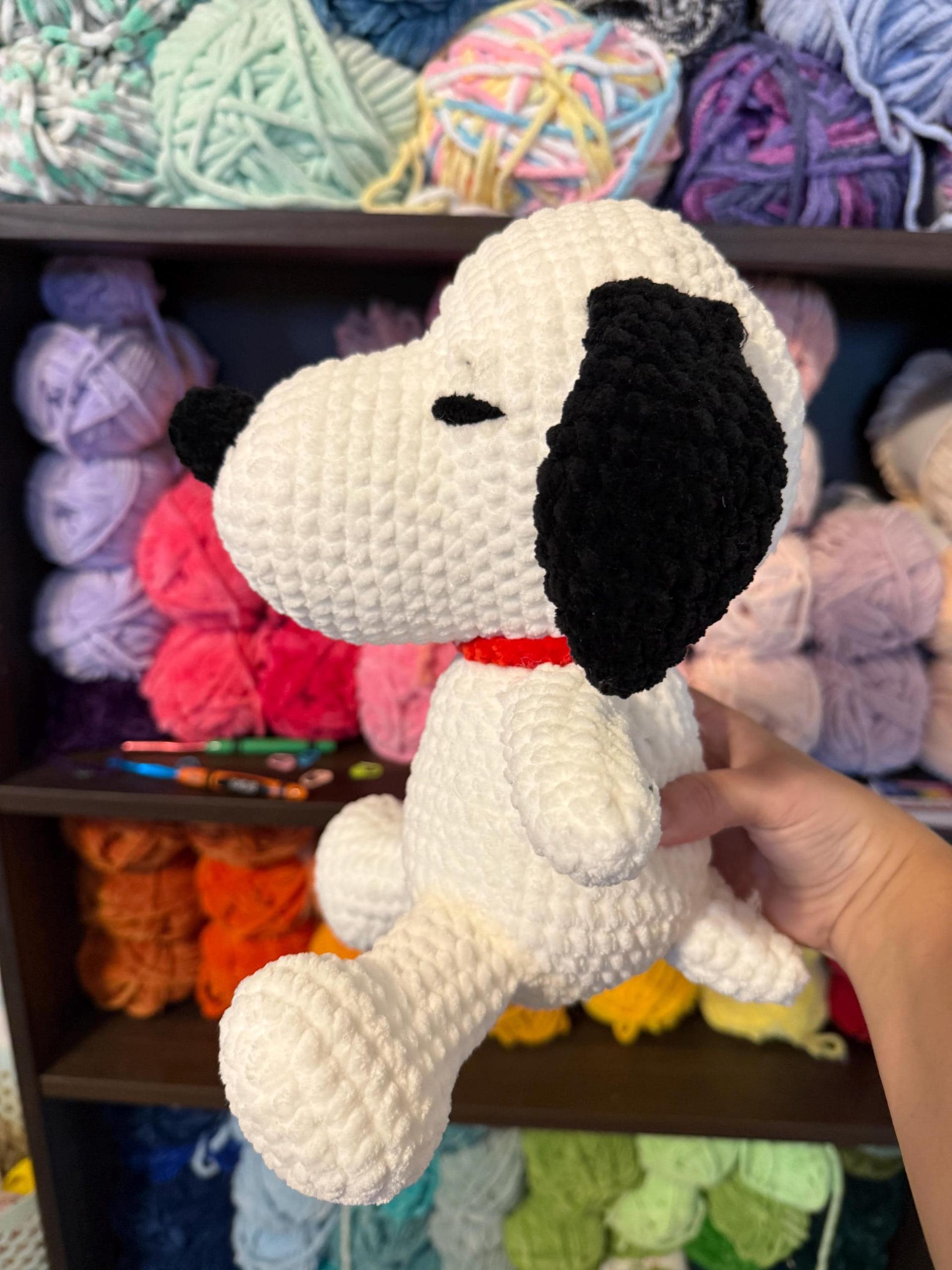 Medium Snoopy Plushie thumbnail 2